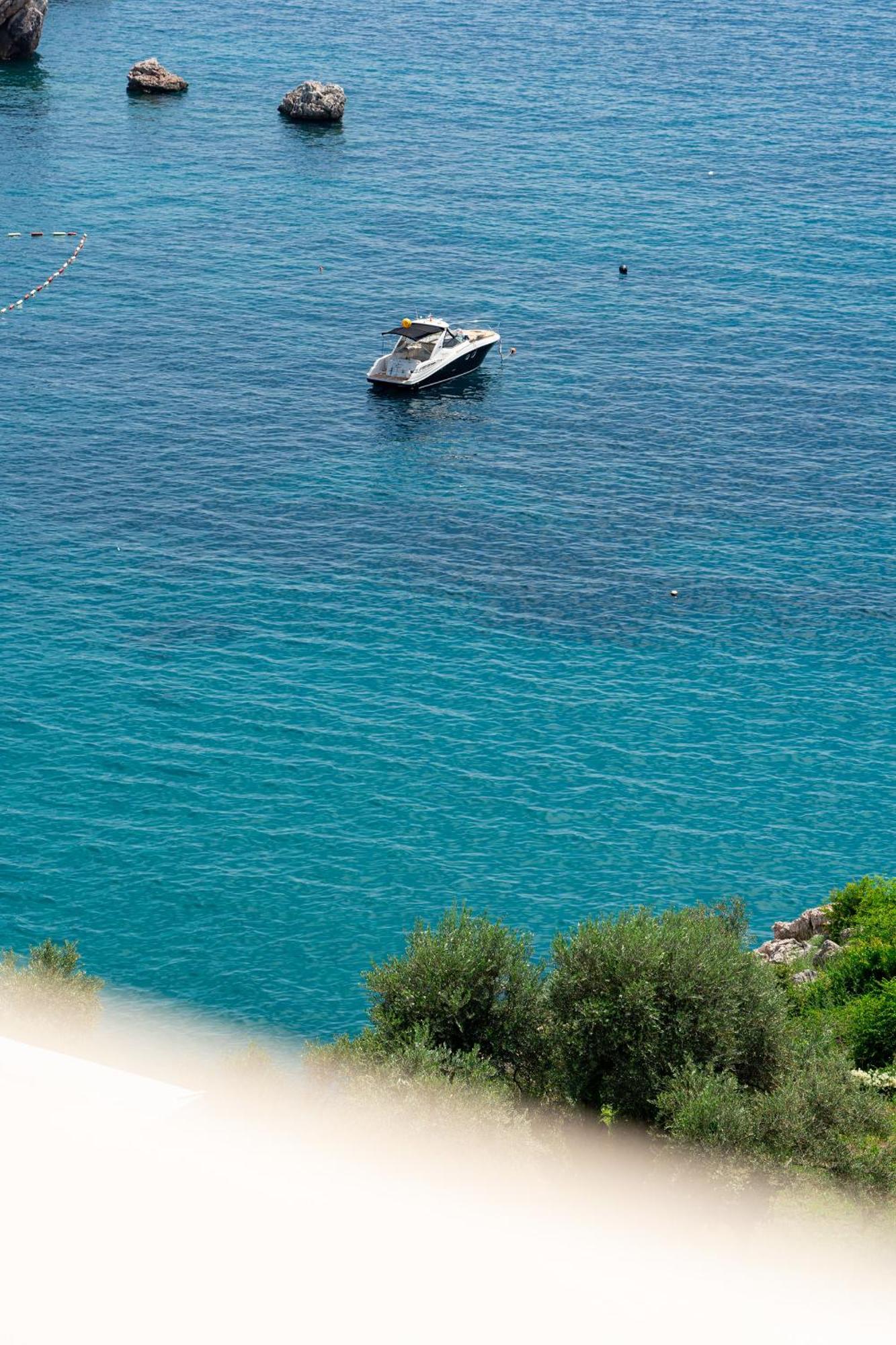 Niki Apartments Przno Sveti Stefan Esterno foto